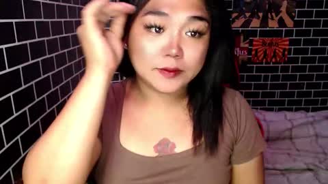 Snapshot of urgirl_dimple chatting on September 25, 9:13 am Dimple online show from September 25, 9:13 am