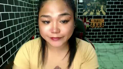 Snapshot of urgirl_dimple chatting on November 5, 5:40 am Dimple online show from November 5, 5:40 am