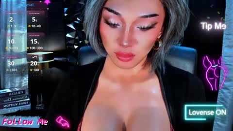 My bella 3 online show from September 18, 9:00 am