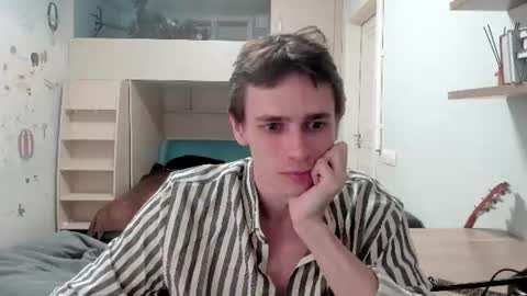 urgoddessboy online show from June 18, 7:29 pm