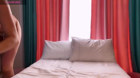 Jenny online show from February 7, 10:30 am