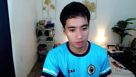 Snapshot of urguy_habibi chatting on November 16, 2:11 pm Bib online show from November 16, 2:11 pm