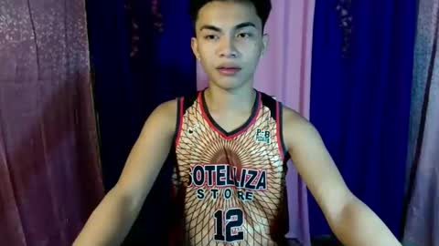 Snapshot of urguy_marco chatting on September 29, 2:55 pm urguy_marco online show from September 29, 2:55 pm