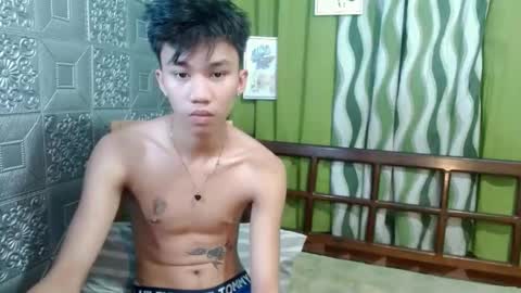 Snapshot of urguy_xian chatting on December 9, 6:23 am xian online show from December 9, 6:23 am