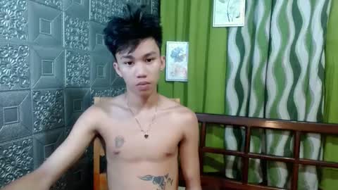Snapshot of urguy_xian chatting on December 10, 4:56 am xian online show from December 10, 4:56 am