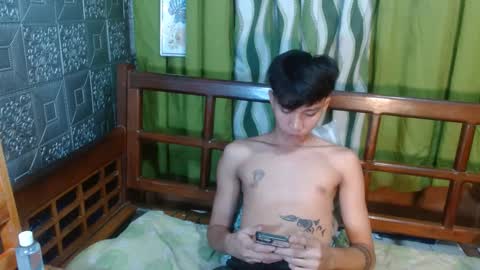 Snapshot of urguy_xian chatting on January 15, 5:50 am xian online show from January 15, 5:50 am