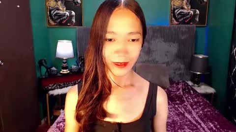 Snapshot of urhot_athena chatting on April 23, 3:36 pm urhot_athena online show from April 23, 3:36 pm