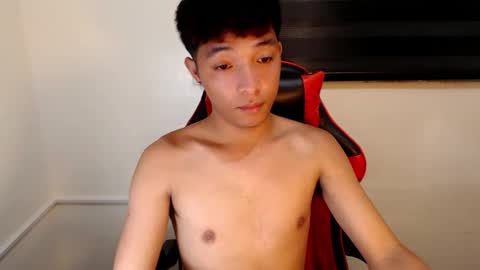 Ethan online show from November 27, 1:46 pm