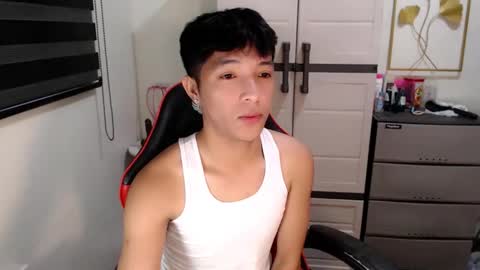 Ethan online show from May 15, 10:50 pm