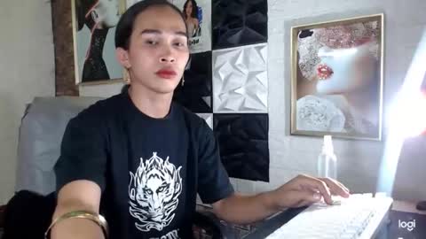 Snapshot of urhotkendallx chatting on September 21, 9:49 pm Kendall online show from September 21, 9:49 pm