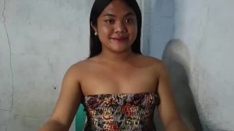 urhottie_bella online show from February 9, 12:20 pm