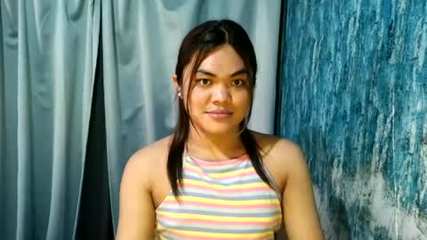 urhottie_bella online show from July 7, 1:19 am