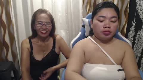 Snapshot of urhotvivian11 chatting on December 18, 5:37 am urhotvivian11 online show from December 18, 5:37 am