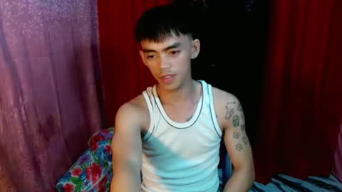 Snapshot of urhunky_boy chatting on May 28, 2:47 pm urhunky_boy online show from May 28, 2:47 pm