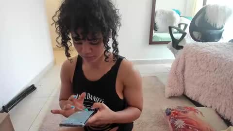 Snapshot of urimare_south chatting on February 9, 1:56 pm urimare_south online show from February 9, 1:56 pm