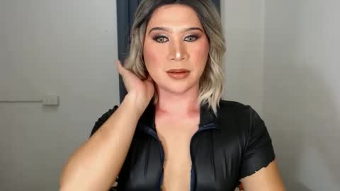 Snapshot of urjerkingdoll chatting on January 3, 2:21 am Zoe online show from January 3, 2:21 am