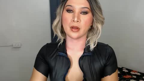 Snapshot of urjerkingdoll chatting on January 6, 1:20 am Zoe online show from January 6, 1:20 am