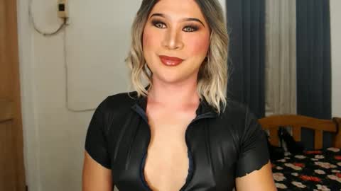 Snapshot of urjerkingdoll chatting on January 8, 6:52 pm Zoe online show from January 8, 6:52 pm