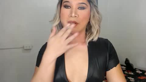 Snapshot of urjerkingdoll chatting on January 12, 9:40 pm Zoe online show from January 12, 9:40 pm