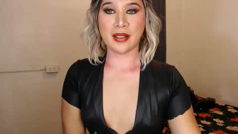 Snapshot of urjerkingdoll chatting on January 13, 12:41 am Zoe online show from January 13, 12:41 am