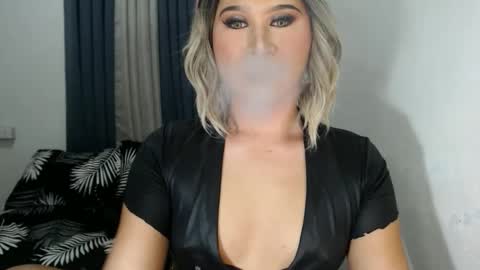 Snapshot of urjerkingdoll chatting on January 20, 10:48 pm Zoe online show from January 20, 10:48 pm