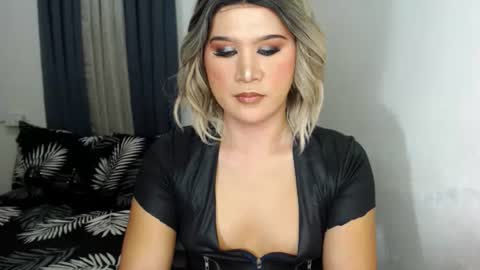 Snapshot of urjerkingdoll chatting on January 31, 12:28 am Zoe online show from January 31, 12:28 am
