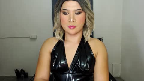 Snapshot of urjerkingdoll chatting on February 4, 11:05 am Zoe online show from February 4, 11:05 am