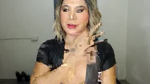 Snapshot of urjerkingdoll chatting on February 4, 2:43 pm Zoe online show from February 4, 2:43 pm