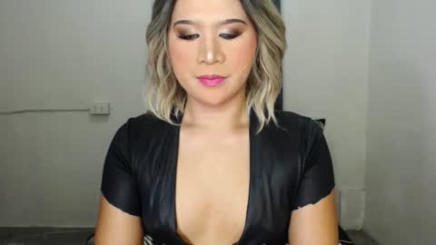 Snapshot of urjerkingdoll chatting on February 5, 12:27 pm Zoe online show from February 5, 12:27 pm