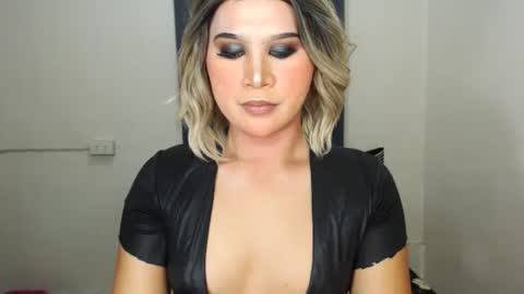 Snapshot of urjerkingdoll chatting on February 28, 10:50 pm Zoe online show from February 28, 10:50 pm