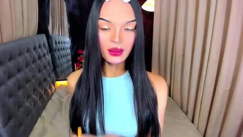 Snapshot of urladyprincessmassivecock chatting on January 10, 11:54 am jhaii online show from January 10, 11:54 am