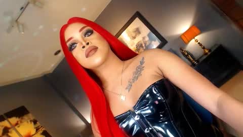 UrMajestyTyra online show from February 14, 1:02 am