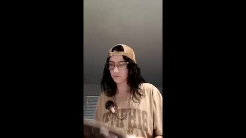 urmomalexx online show from May 31, 10:44 am