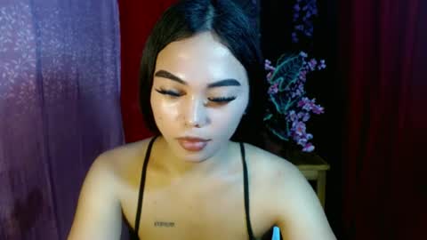 Snapshot of urpinay_girl01 chatting on June 26, 6:51 am Ms Ayesha online show from June 26, 6:51 am