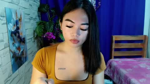 Snapshot of urpinay_girl01 chatting on July 15, 6:35 pm Ms Ayesha online show from July 15, 6:35 pm