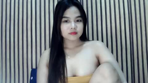 Snapshot of urpinaycutie chatting on March 9, 9:57 am urpinaycutie online show from March 9, 9:57 am