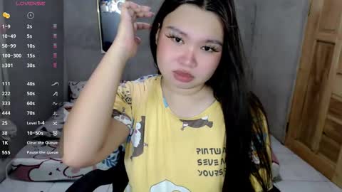 Snapshot of urpinayslutxxx chatting on April 30, 1:12 am Jane online show from April 30, 1:12 am