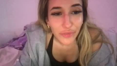 urprincessxox online show from May 3, 10:10 am