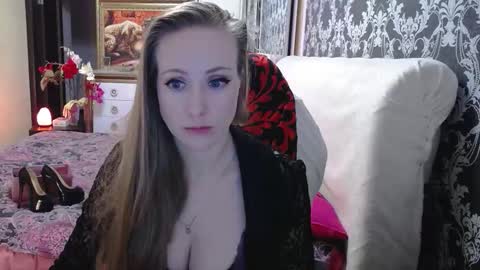 UrSecretTreasure88 online show from December 16, 6:40 am