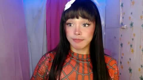 Snapshot of ursexy_debra chatting on April 8, 12:21 am TYRA online show from April 8, 12:21 am