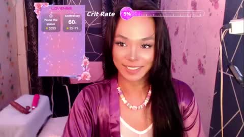 Snapshot of ursexy_debra chatting on June 15, 10:23 pm TYRA online show from June 15, 10:23 pm