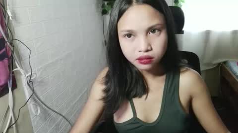 Snapshot of ursexyfantasy19 chatting on May 22, 6:42 am ursexyfantasy19 online show from May 22, 6:42 am