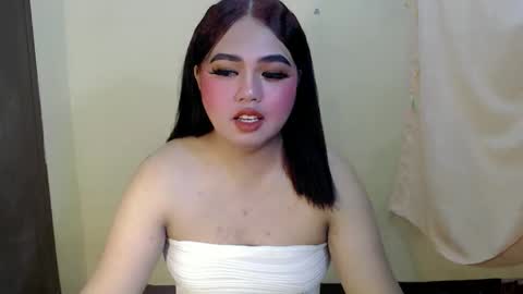 maxie online show from March 20, 8:08 am