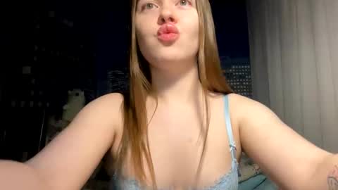 Snapshot of ursoulandheart chatting on October 1, 10:16 pm Hannah online show from October 1, 10:16 pm