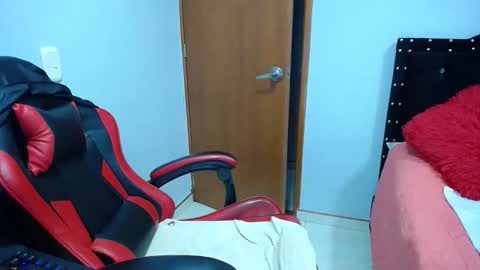 Eveling Blanco  online show from March 21, 1:10 am