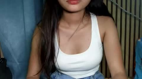 Snapshot of ursweetereca18 chatting on May 5, 12:24 pm ERECA online show from May 5, 12:24 pm