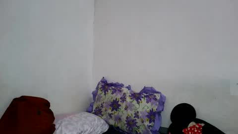 Snapshot of ursweetereca18 chatting on May 13, 8:01 am ERECA online show from May 13, 8:01 am
