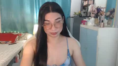 Ashley Kate Mateo Gray online show from March 5, 10:22 am