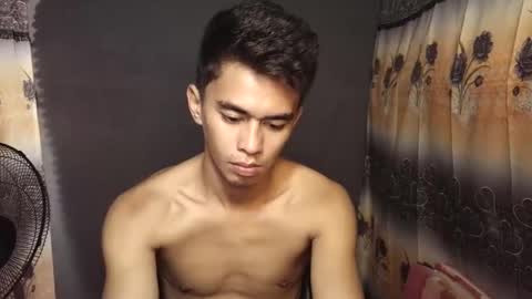 Snapshot of urwild_fuckerxx chatting on March 18, 1:42 am urwild_fuckerxx online show from March 18, 1:42 am