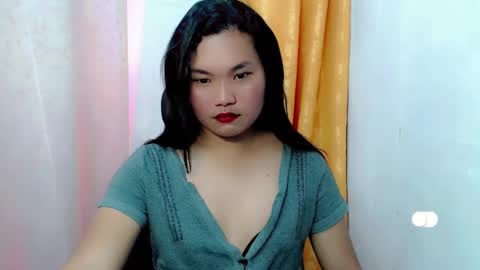 Snapshot of urwildpinayxxx chatting on December 6, 5:53 am melody online show from December 6, 5:53 am